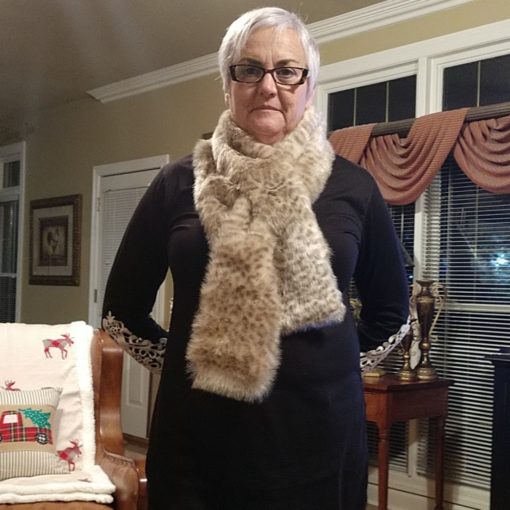 Chico's faux fur scarf..NWT.. - Picture 1 of 5